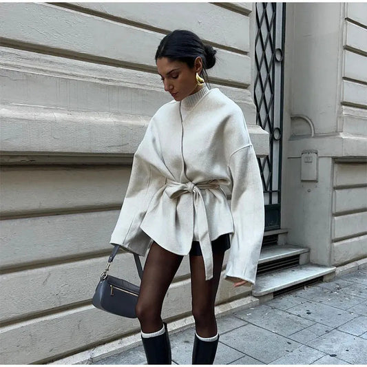 Minimalist Kuşaklı Oversize Yün Ceket